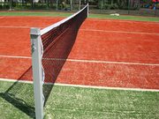 Фоны противоветровые для теннисного корта. Стойки б/тенниса,  сетки. 